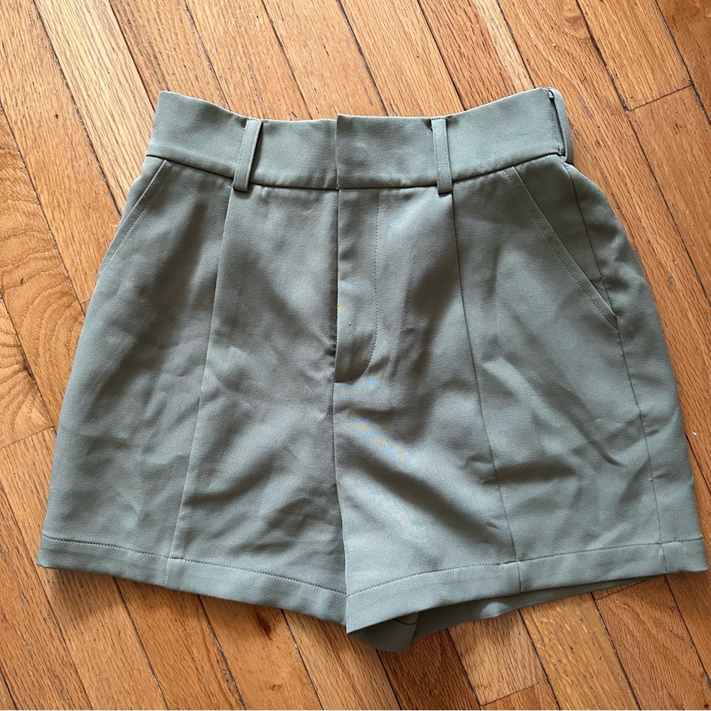 Walter baker green high waisted tailored shorts
